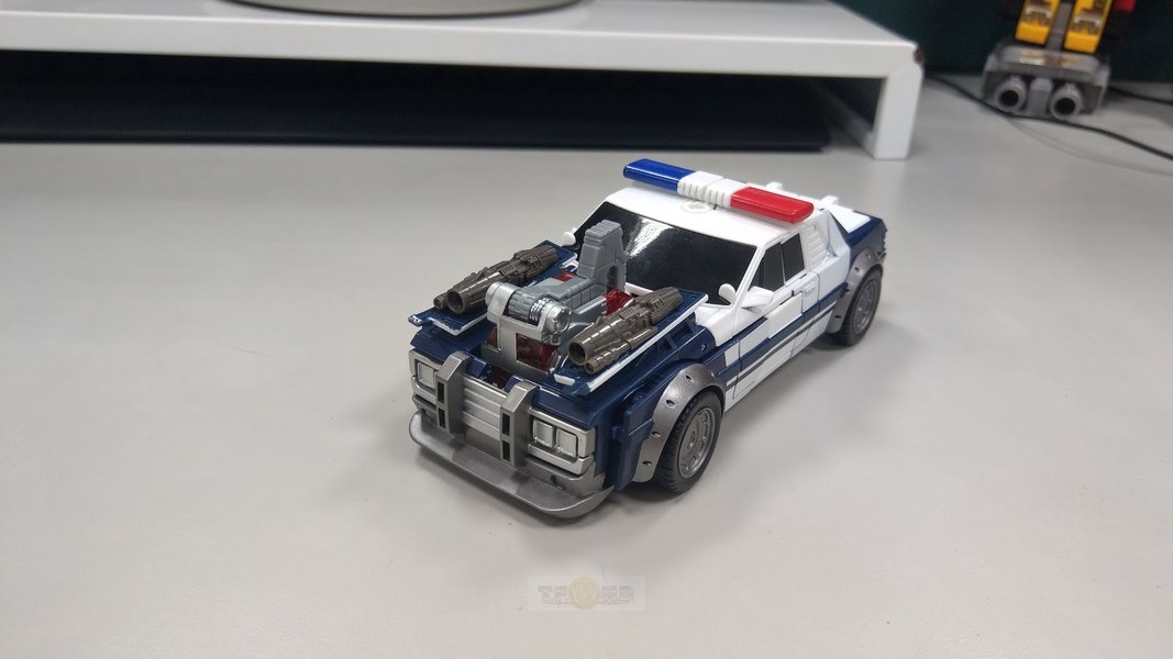 Bumblebee The Movie Energon Igniters   In Hand Images Of Optimus Prime Bumblebee And Barricade  (33 of 59)